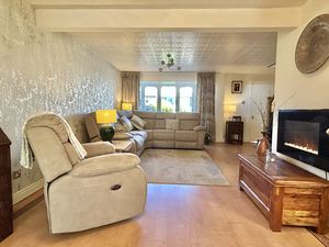 Lounge- click for photo gallery